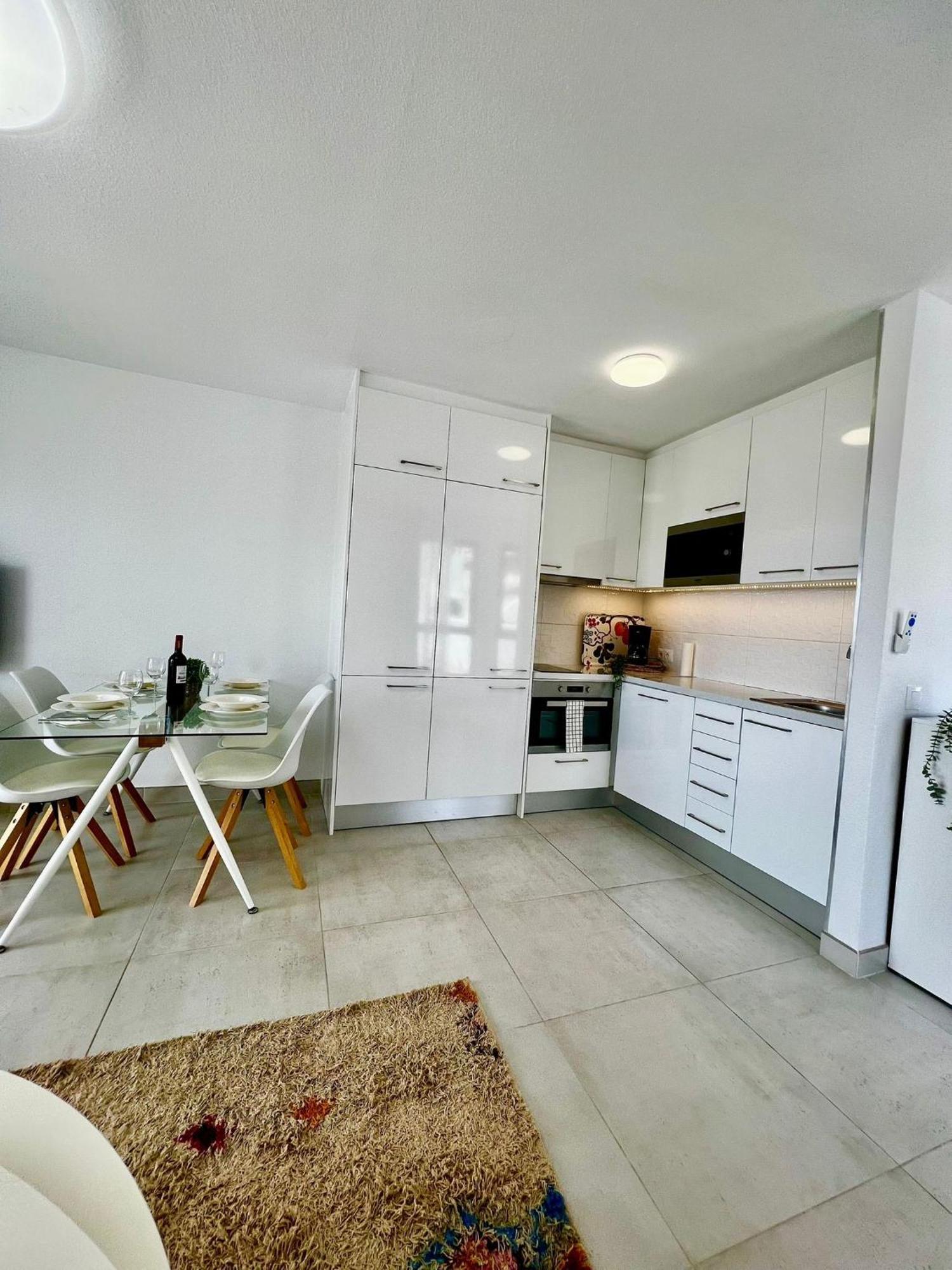 Lovely 1 Bedroom In Pueblo Evita Apartment Benalmádena